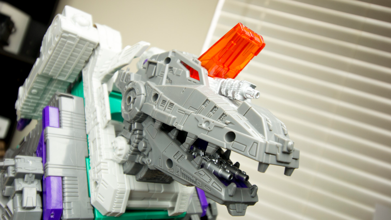 Illustration for article titled Playing Nicely With Transformers' Biggest Decepticon Ever